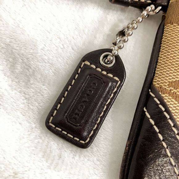 Coach Signature Wristlet - Picture 4 of 8